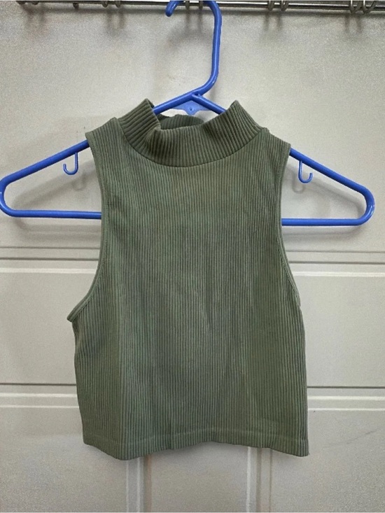 Zara Tops - Zara Ribbed Crop Top